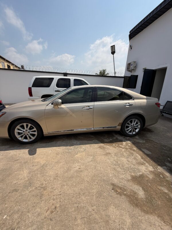 2011 Lexus ES 350