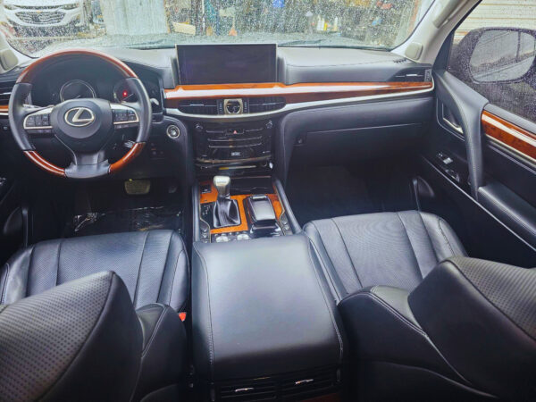 2019 Lexus LX 570