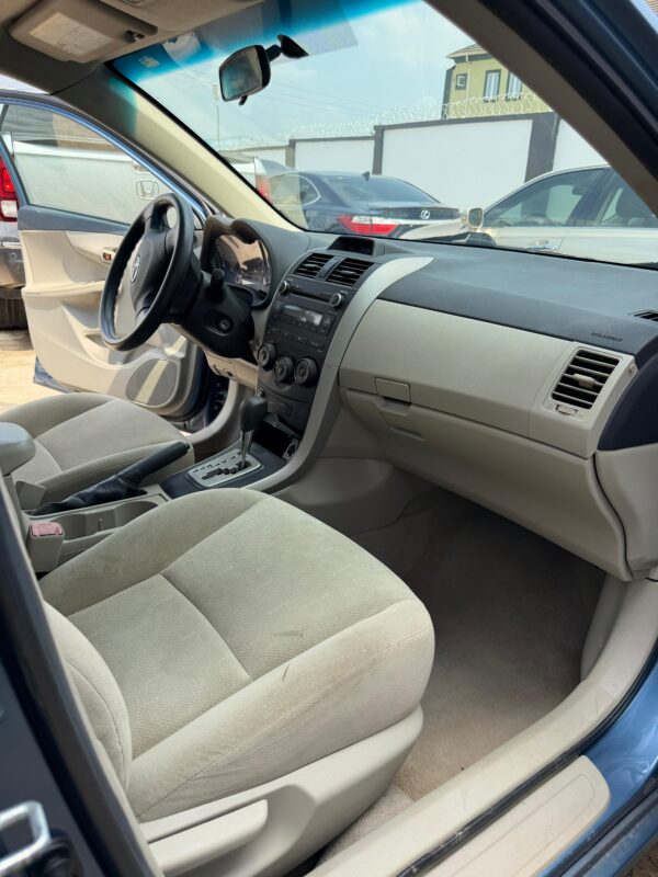 2012 Toyota Corolla LE