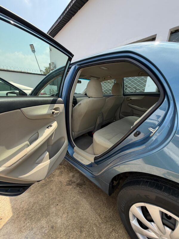 2012 Toyota Corolla LE