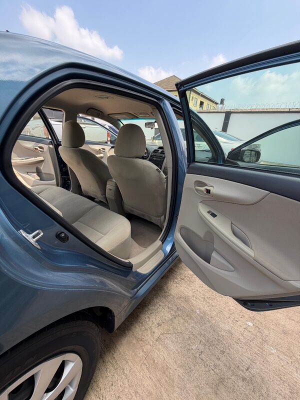 2012 Toyota Corolla LE