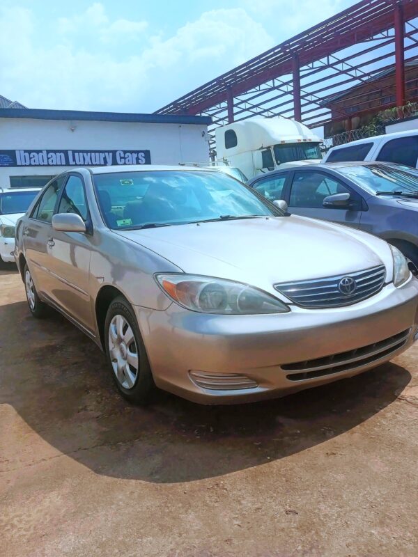 2004 Toyota Camry LE