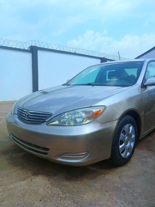 2004 Toyota Camry LE