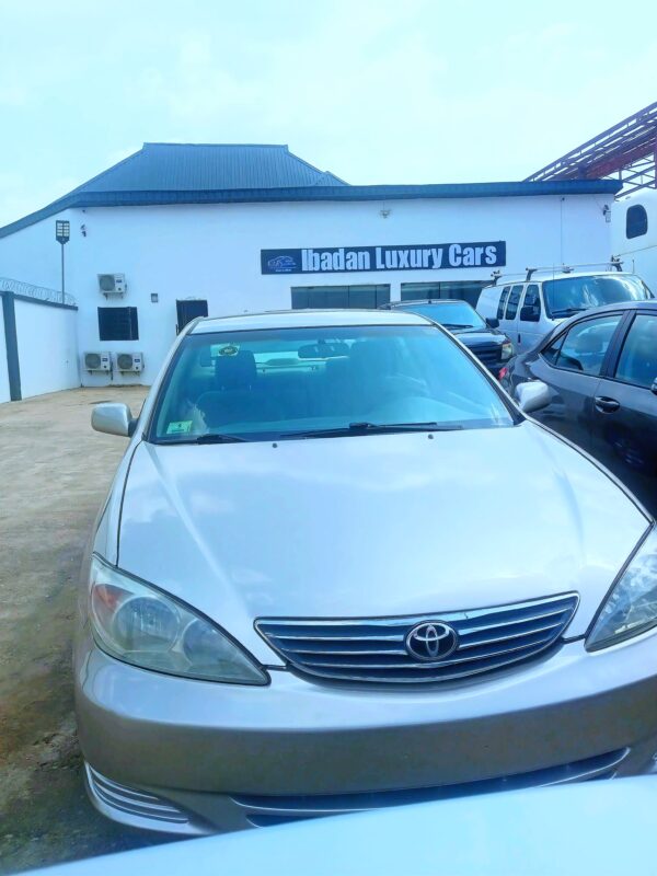 2004 Toyota Camry LE