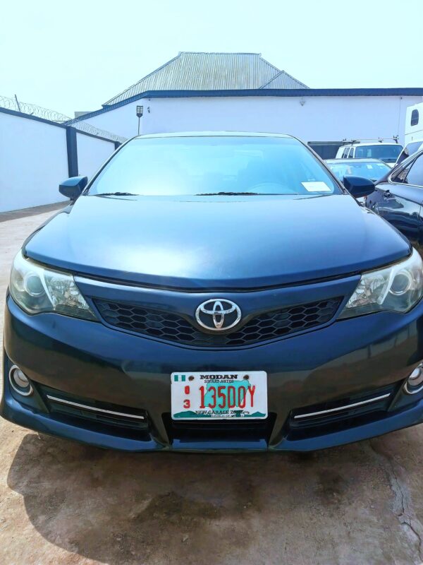 2014 Toyota Camry SE 2014 Toyota Camry SE