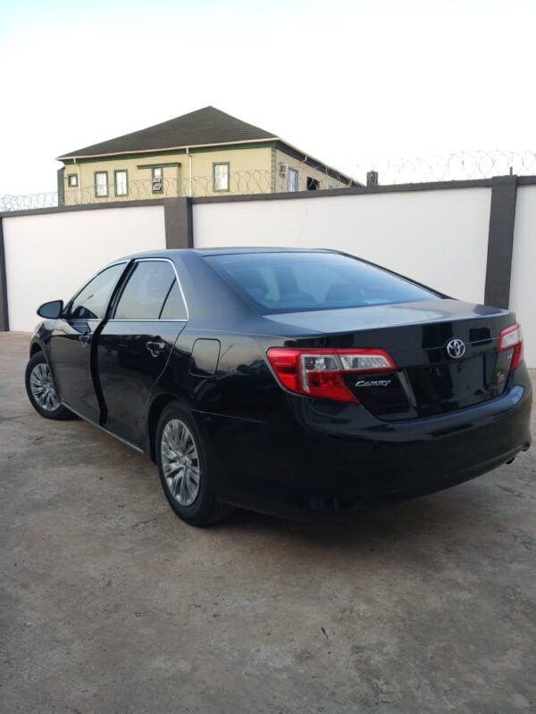 2014 Toyota Camry LE