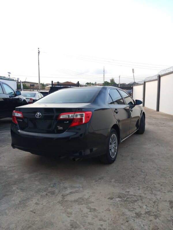 2014 Toyota Camry LE